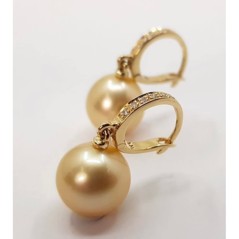 Gouden zuidzee14 karaat geel goud oorbellen 0.09 ct